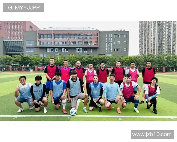 南京足球队的逆袭之旅:从低谷到辉煌的奋斗历程与荣耀时刻 南京足球队的逆袭之旅:从低谷到辉煌的奋斗历程与荣耀时刻