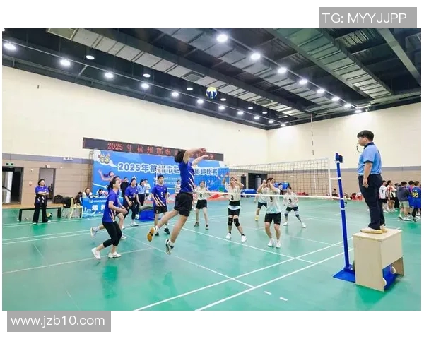 杭州排球队在大师赛中的灵活性表现引发热议与思考 杭州排球队在大师赛中的灵活性表现引发热议与思考