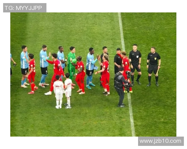 属龙的足球明星盘点他们的辉煌成就与场上风采