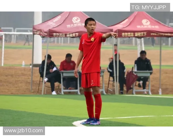 杨博足球：从青训到职业生涯的蜕变与成长之路